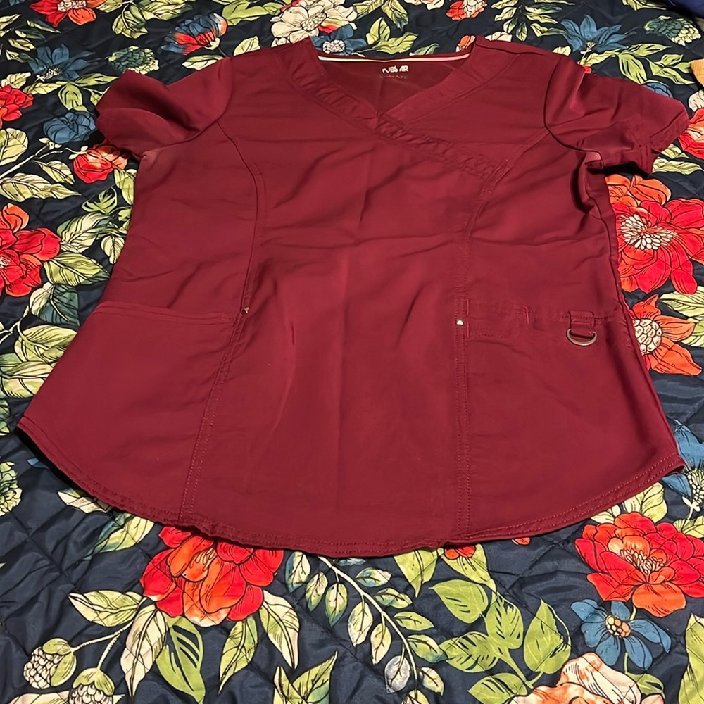 Medium scrub top
